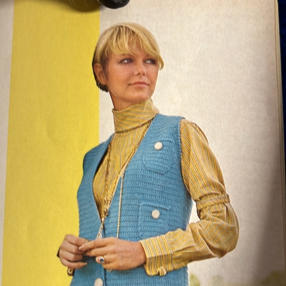 McCall’s Step by Step Crochet Lessons for Beginners #4 Book - January 1, 1970 - Picture 5 of 11